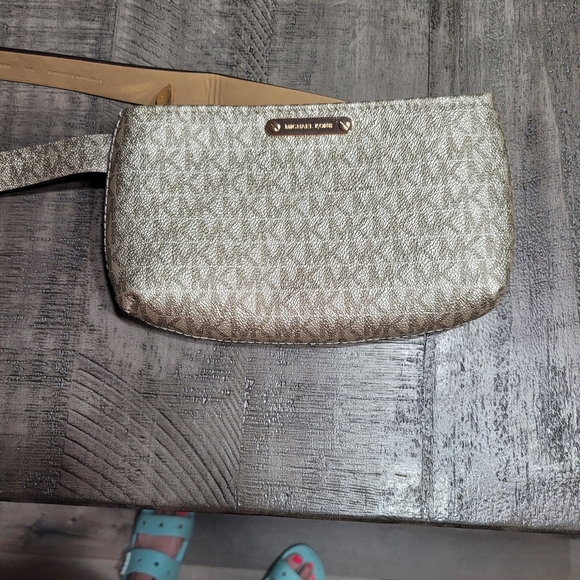 Nwt Michael Kors Adjustable Belt Bag Large/XL - Picture 1 of 6